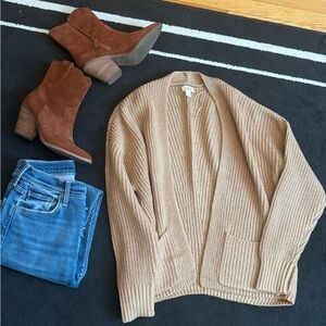 a.n.a Women's Tan Cardigan Sweater pockets size Small